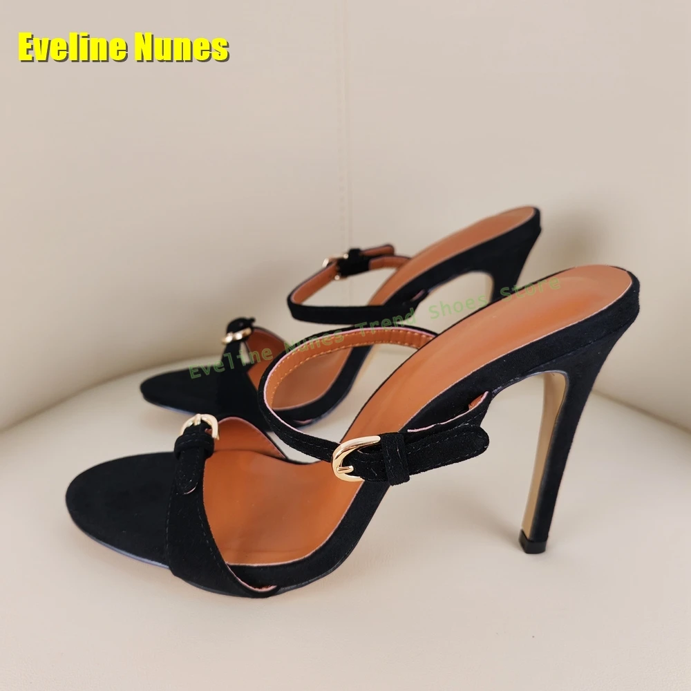 

Черные тапочки из искусственной замши с металлической пряжкой, круглый носок, шпилька, неглубокие слипоны, пикантные сандалии для девочек, летняя обувь для вечеринок 2024, тренд