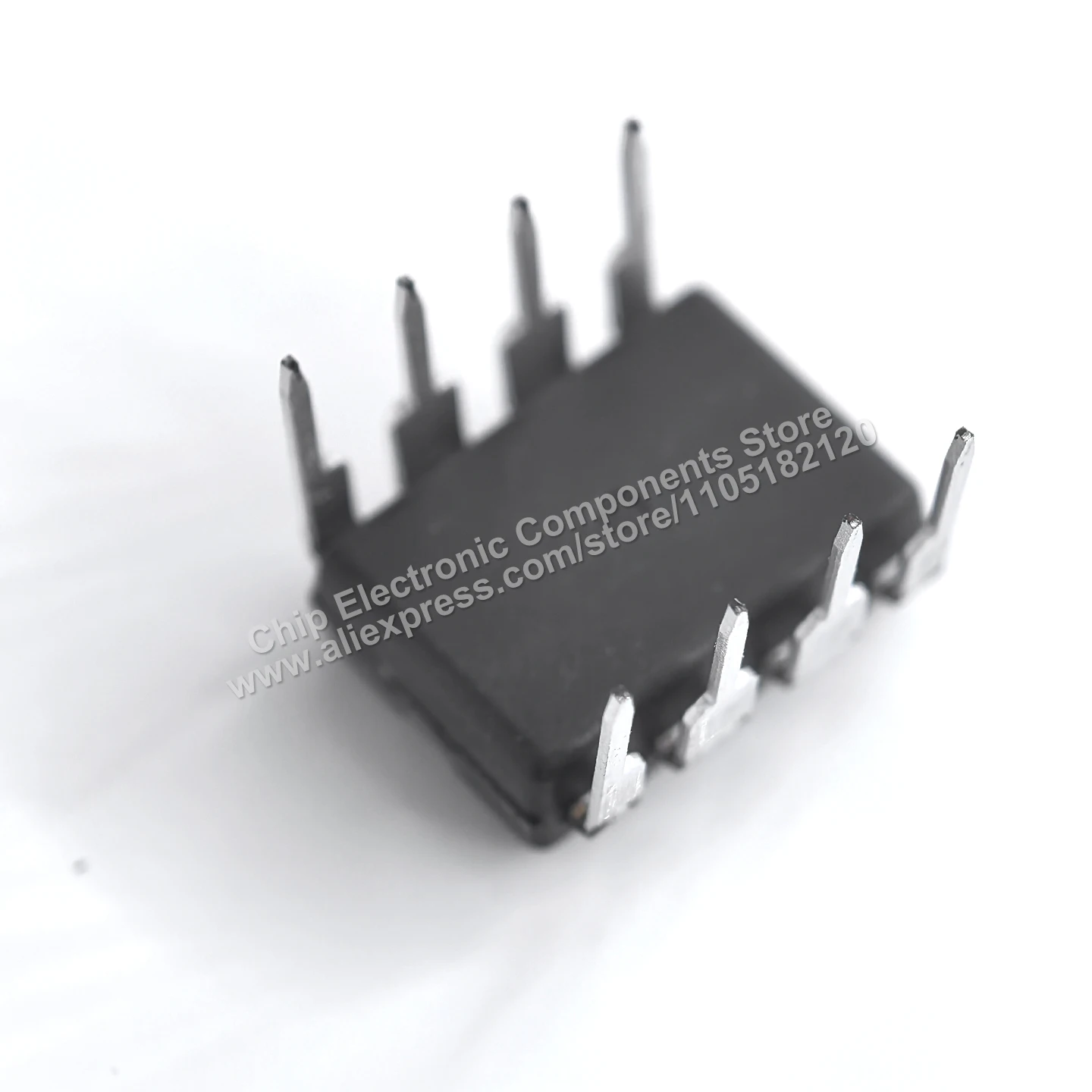 Original IC UAA2016P UAA2016PG Zero Voltage Switch Power Controller Chip, DIP-8 Package