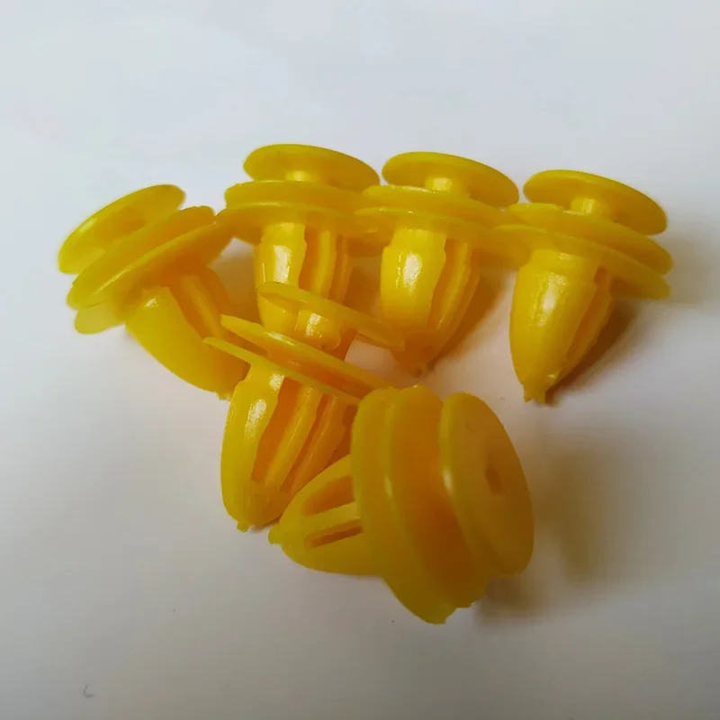 50pcs Yellow Plastic Rivet Car Door Trim Panel Clips For Volvo S40 S60 S80 Xc90 C30 C70 V40 V50 V60 Cross Country V70 Xc60 Xc70