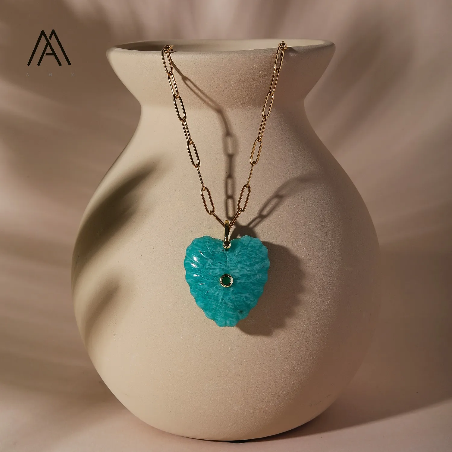 Simple Scalloped Edge Necklaces Natural Stone Heart Pendant Necklace Stainless Steel 18K Gold Plated Elegant Daily Wear