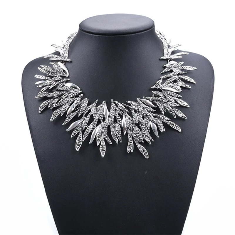 2024 New Indian Vintage Statement Metal Choker Necklace Earrings Women Jewelry Sets Retro Punk Large Collar Starburst Necklace