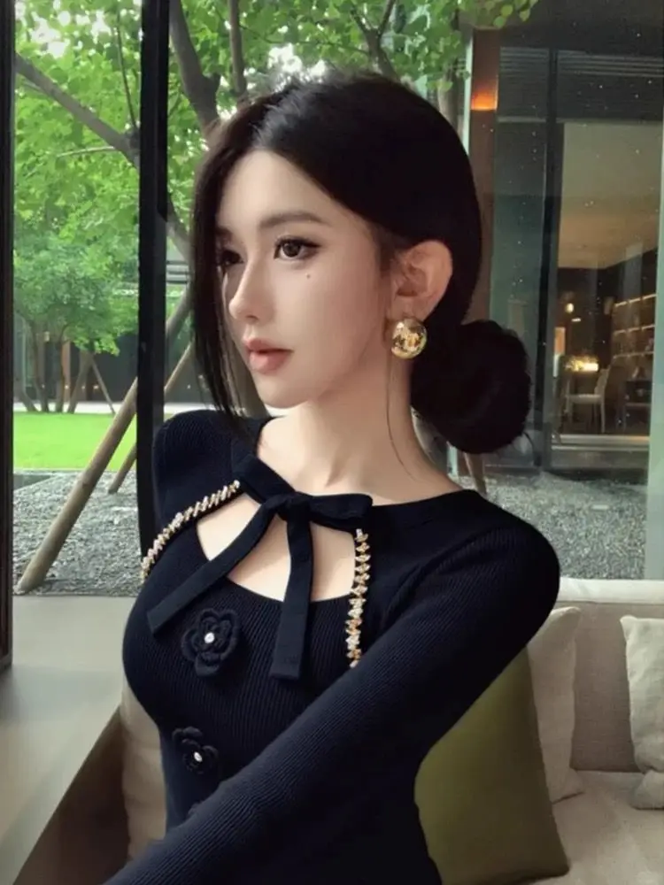 

Черный вязаный свитер с длинными рукавами и вырезами, женский топ с узлами и вырезами, французский стиль, облегающий крой, для повседневной носки