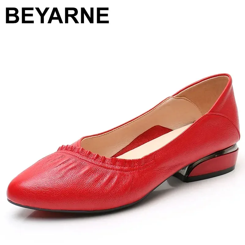 

Женские туфли-лодочки на толстом каблуке 2025, женская обувь ручной работы из натуральной кожи с острым носком, красочные вечерние туфли на квадратном каблуке, размеры 34–43