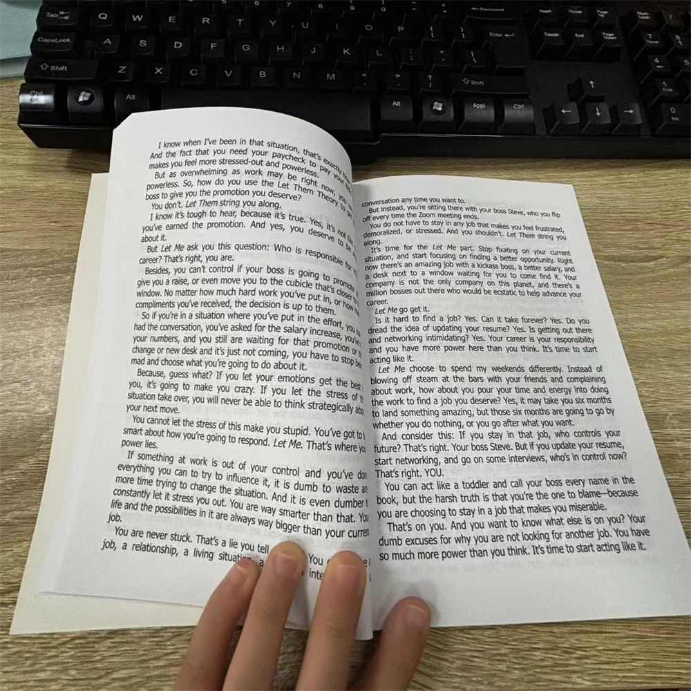 이 책은 그녀의 삶의 이야기를 이해하기 쉬운 방식으로 나눕니다. 이론 책 가이드 미니 사용 가능한 파티 선물