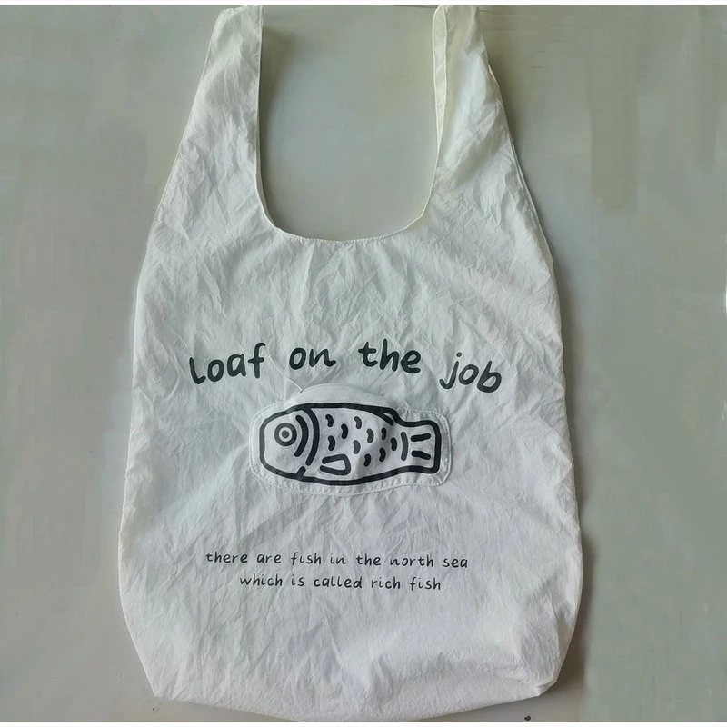 Faltbare, verformbare Handtasche „Fortune Fish“, Taschenanhänger, wasserdichte Schultertasche aus Nylon-Netzstoff, lässige Einkaufstasche für Damen. – Detail 2