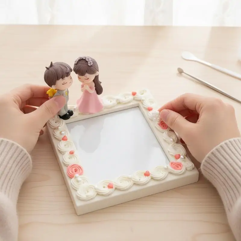 2Pcs/Set Mini Couple Statue Ornaments Miniature Doll Figurines Boy Girl Models Home Wedding Craft Decorations Fairy Garden Deco