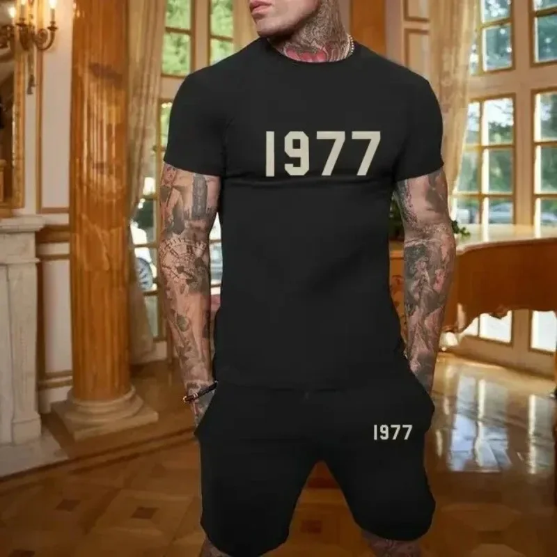 

Men's Summer 2025 Fashion Essentials Solid Color Shorts1977 Sleeve Suit T-shirt Sport Suit Thin Two-piece Solid Color Short Suit