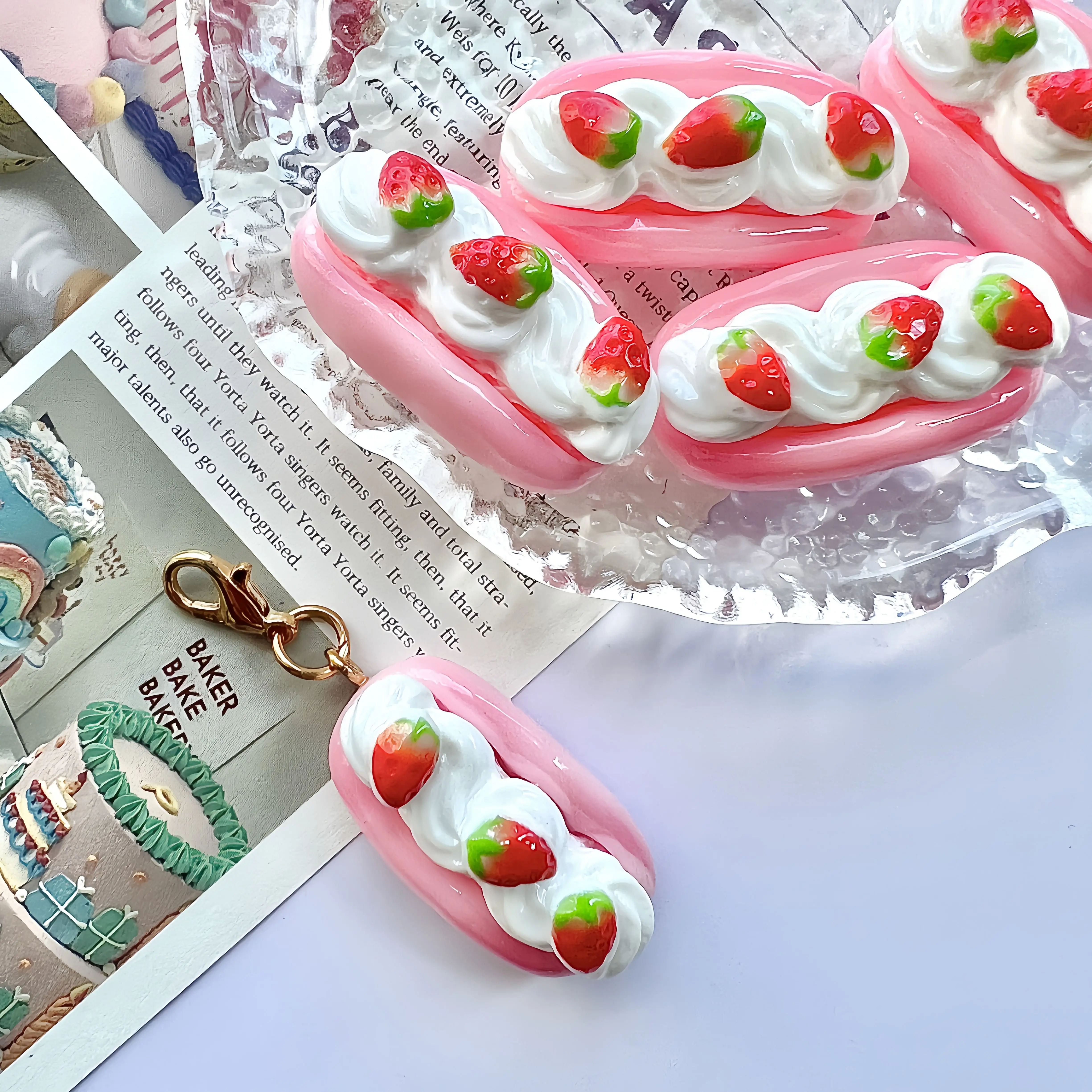 Strawberry Mini Cake Vintage Novelty Miniature Keychain Backpack Ornaments Pendant Keyring For Bag Jewelry Gifts Decoration Toys