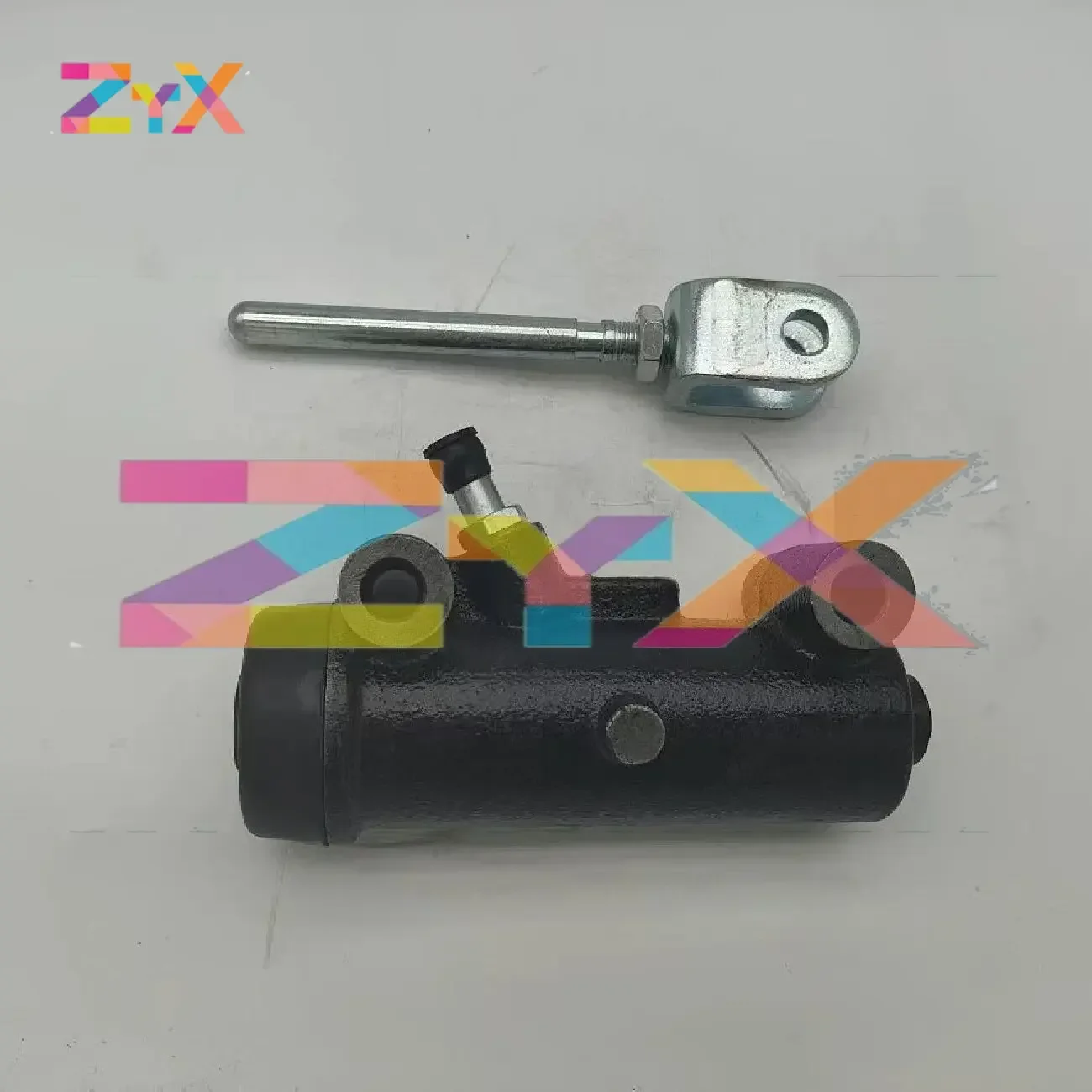 

MC 895700 Подходит для высококачественных главных тормозных цилиндров MITSUBISHI Fuso Truck.