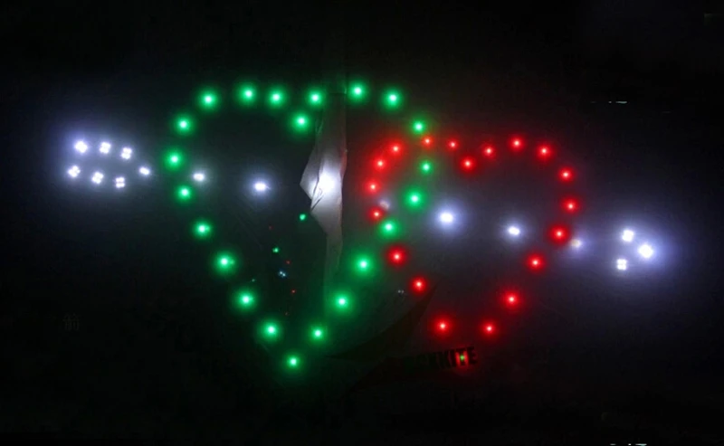 Cometa led de pavo real con alas extendidas, 5 m2, 468p, lámpara led de vuelo nocturno, delta kite, vlieger, diversión, juguete, batería flux, juego al aire libre