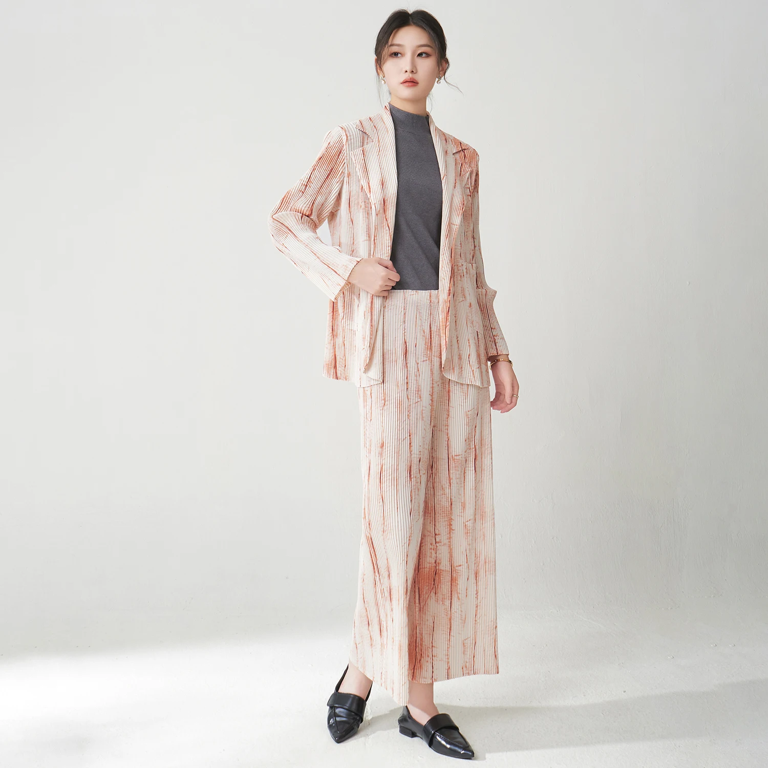 Wholesale Smocked Clothing Women's Fashion Suits High Quality Long-sleeved Shirt and Pants Set Miyake Pleated Printed Set