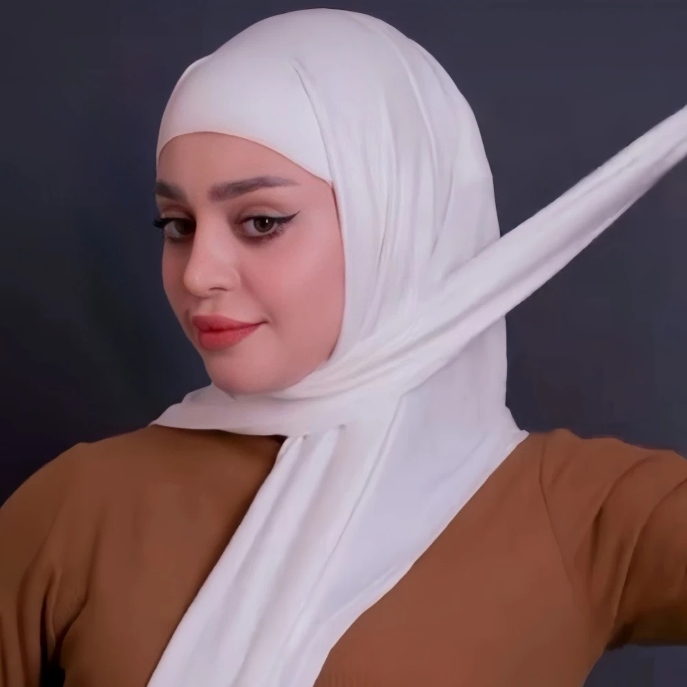 2024 Nuovo Colore Solido Morbido Modale Triangolo Sciarpa Hijab Elastico Mercerizzato In Cotone Wrap per la Donna Musulmana Vendita Calda Foulard