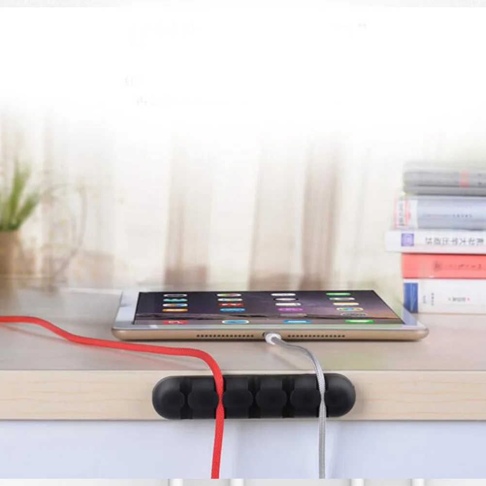 Avvolgicavo in silicone nero per gestione cavi USB Supporto per spina Organizzatore per riporre cavi Supporto per spina avvolgicavo con clip