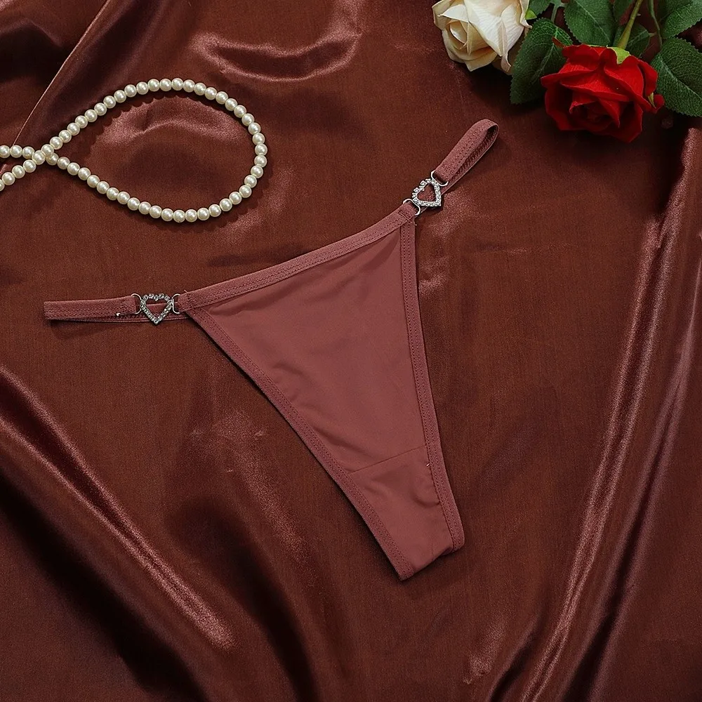 Fashion Cotton Crotch Heart Rhinestone Thongs Low Waist Traceless Bikini Briefs Underpants Solid Color T-back Panties Underwear