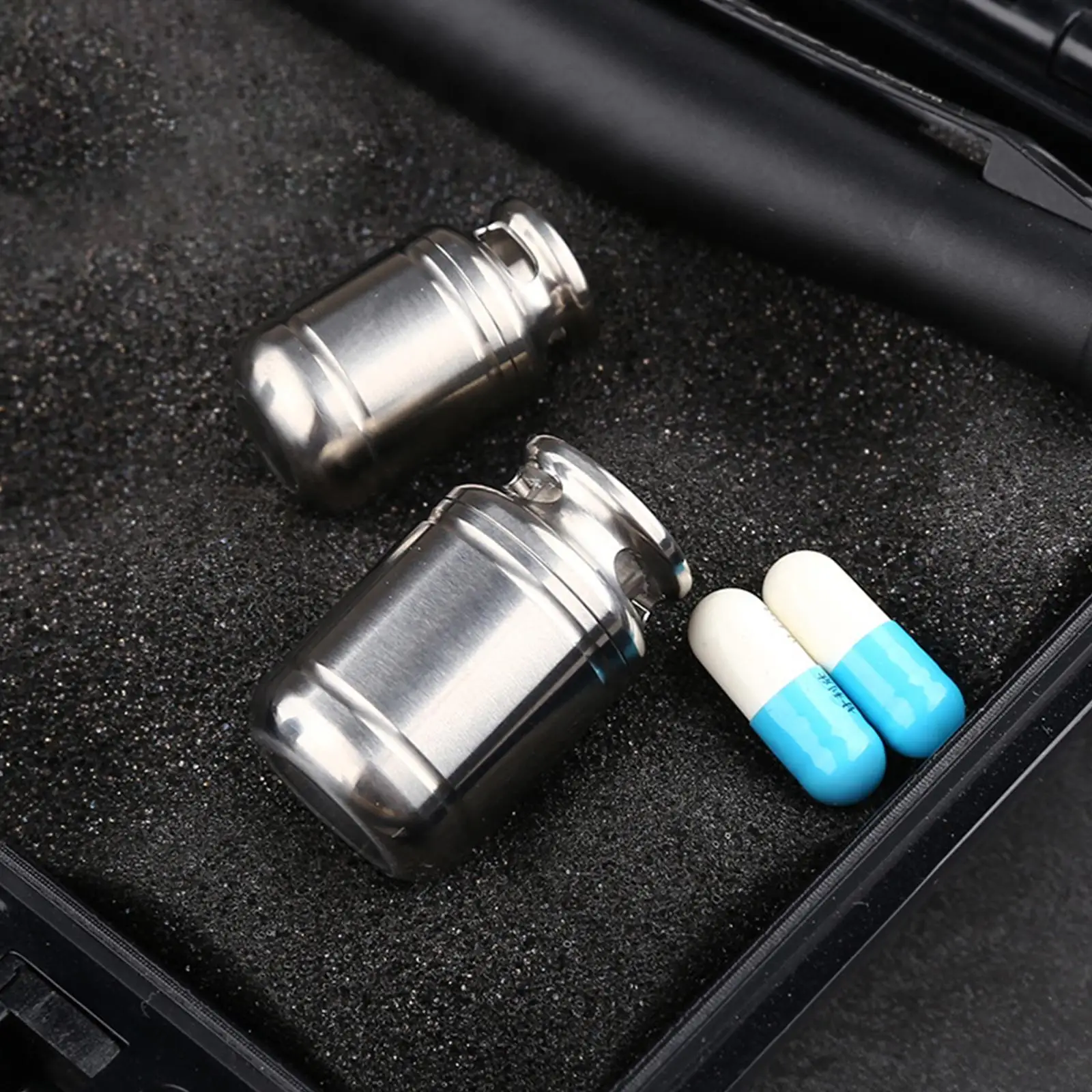 Small Medicine Sealed Bottle Pill Case Case, Bottle for Outdoor Tool ,Camping ,Climbing, Survival Equipment