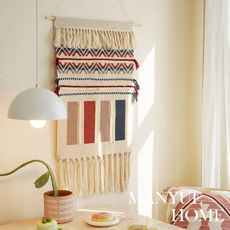 tapisserie-murale-boheme-en-macrame-70x50cm-art-mural-geometrique-en-coton-et-lin-tisse-avec-pompons-pour-une-decoration-confortable-de-la-chambre-a-coucher-et-du-salon