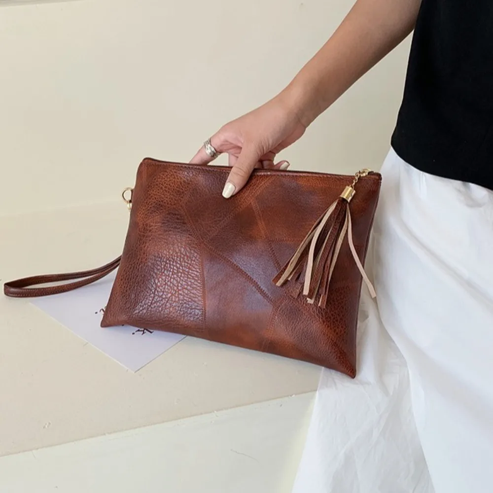 Fashion Tassel Handheld Bag PU Leather Korean Style Zipper Coin Purse Earphone Pouch Wallet Small Item Bag Women