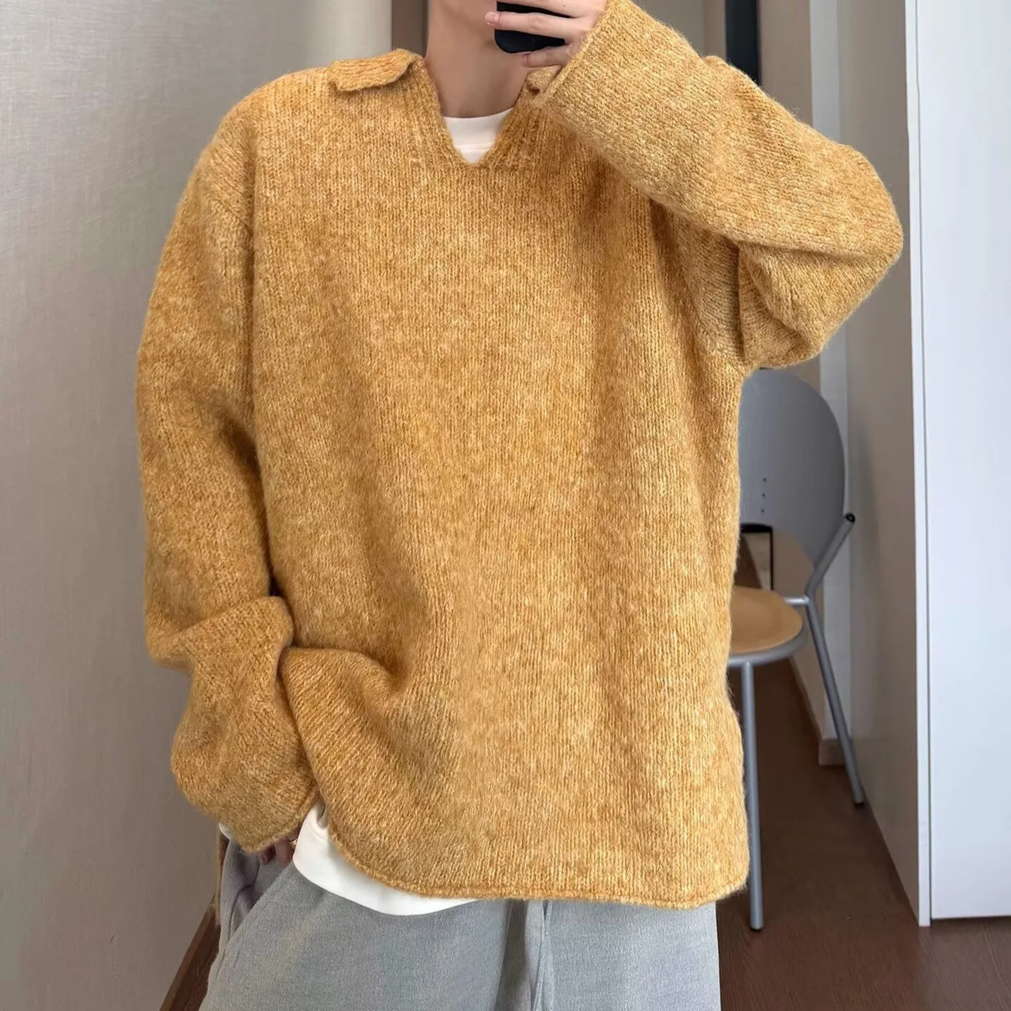 

Мягкий уютный мужской вязаный свитер с V-образным вырезом, утолщенный, свободного кроя, для повседневной носки, осенне-зимний, модный, эластичный, износостойкий, китайское производство