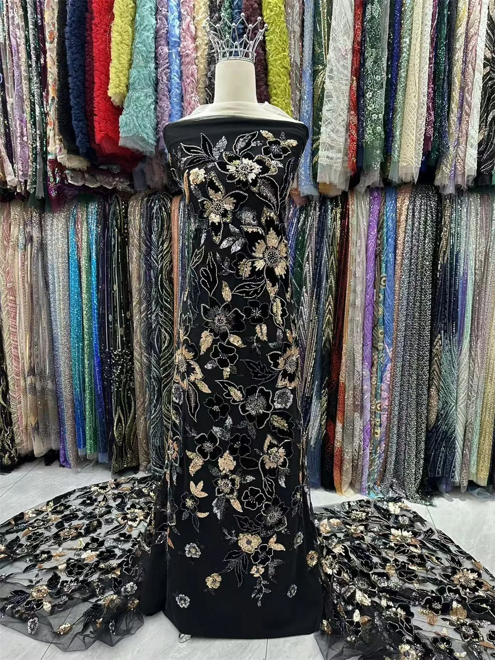 African Velvet Lace With Sequins 2025 High Quality French Groom Embroidery Lace Fabric Nigerian Fabric For Women Evening Dress