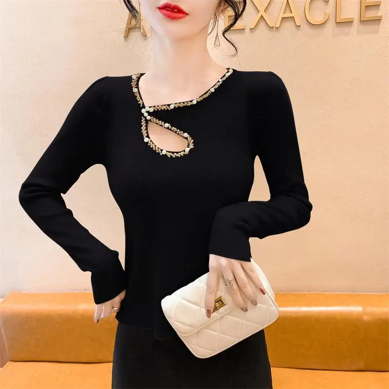 Damestrui Lente en herfst V-hals Holle nagelboor Leuke naald Mode Dieptepunt Shirt Trui Blouse Dameskleding