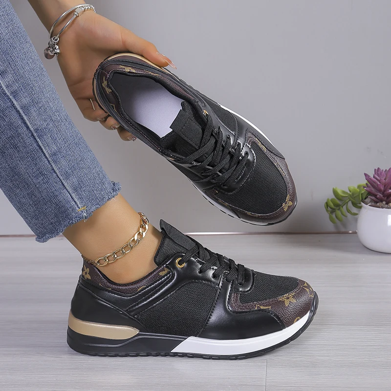 Women Flat Sneakers Lightweight Designer Fashion Loafers Spring Shallow Outdoor Comfortable Sneakers Breathable Shoes for Women