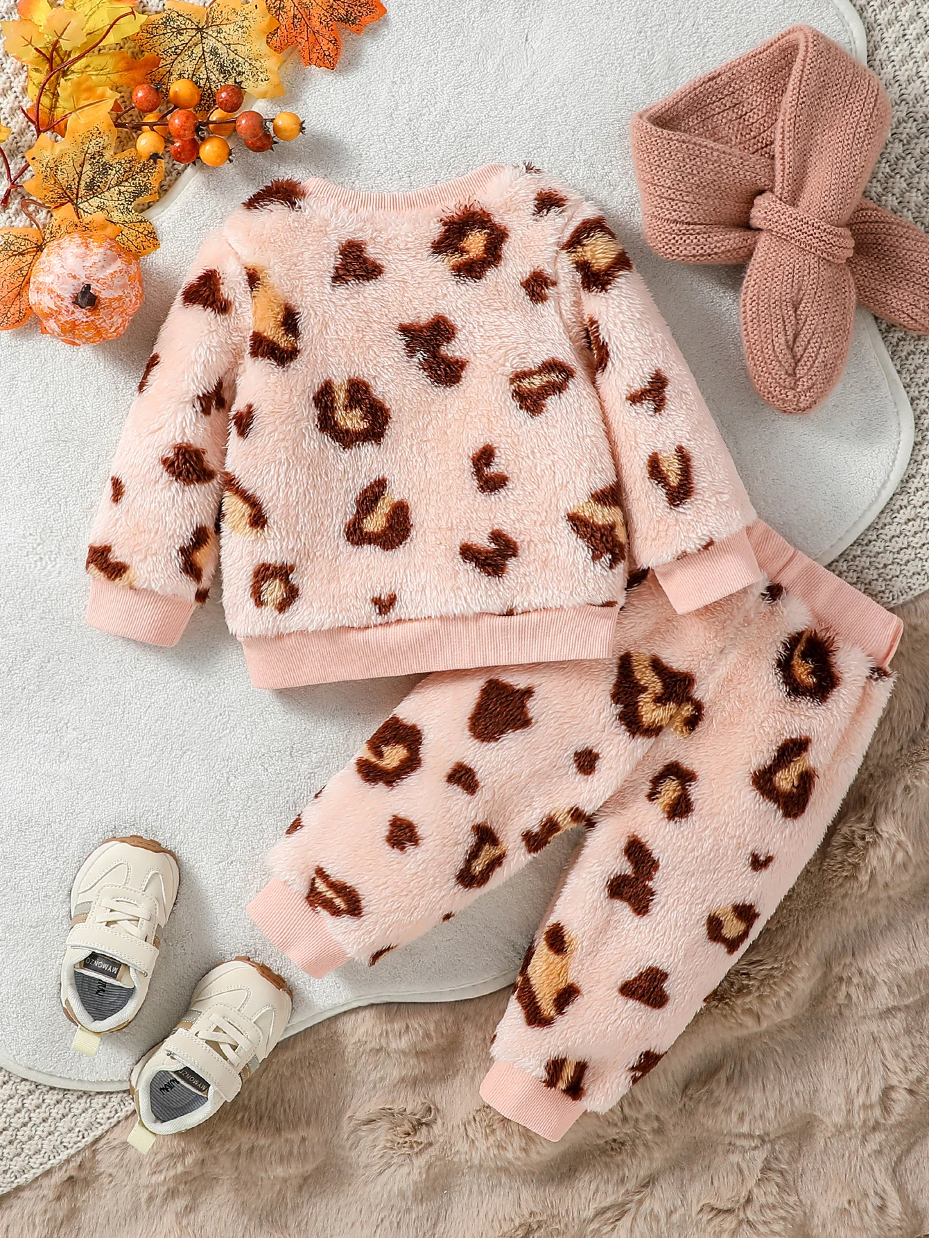 Baby unisex Winter Plush  Long Sleeve Cartoon Bear Cute Sweatshirt +Trousers Pantsuit For Fashion Clothes Set