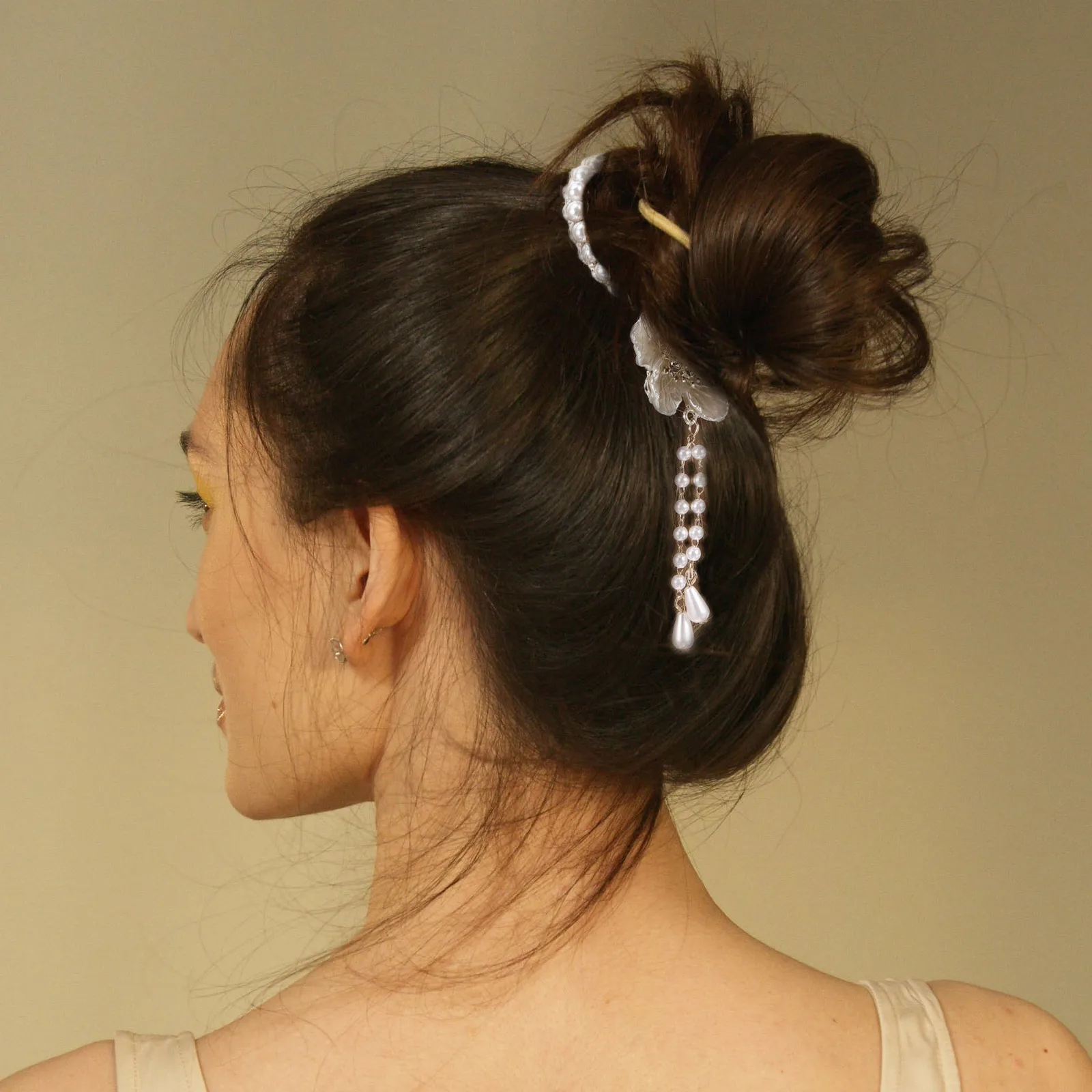 

Claw Women Lily Flower Decorative Bun Ponytail Cuff Thin Metal Hair Clips For Women Thick Hair Styling Metal Accessories