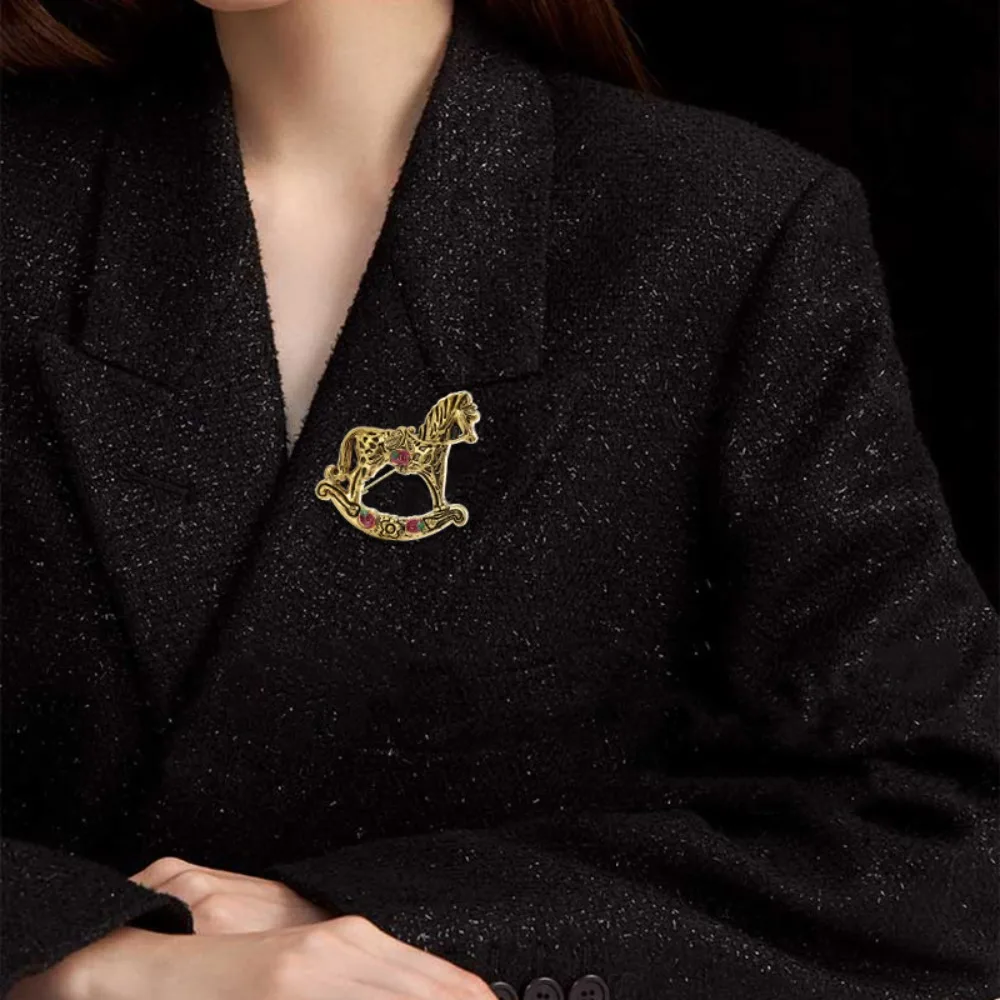 Fashion Vintage Rocking Horse Brooches for Women Unisex Lovely Toy-design Horse Party Casual Brooch Coat Pins Gifts