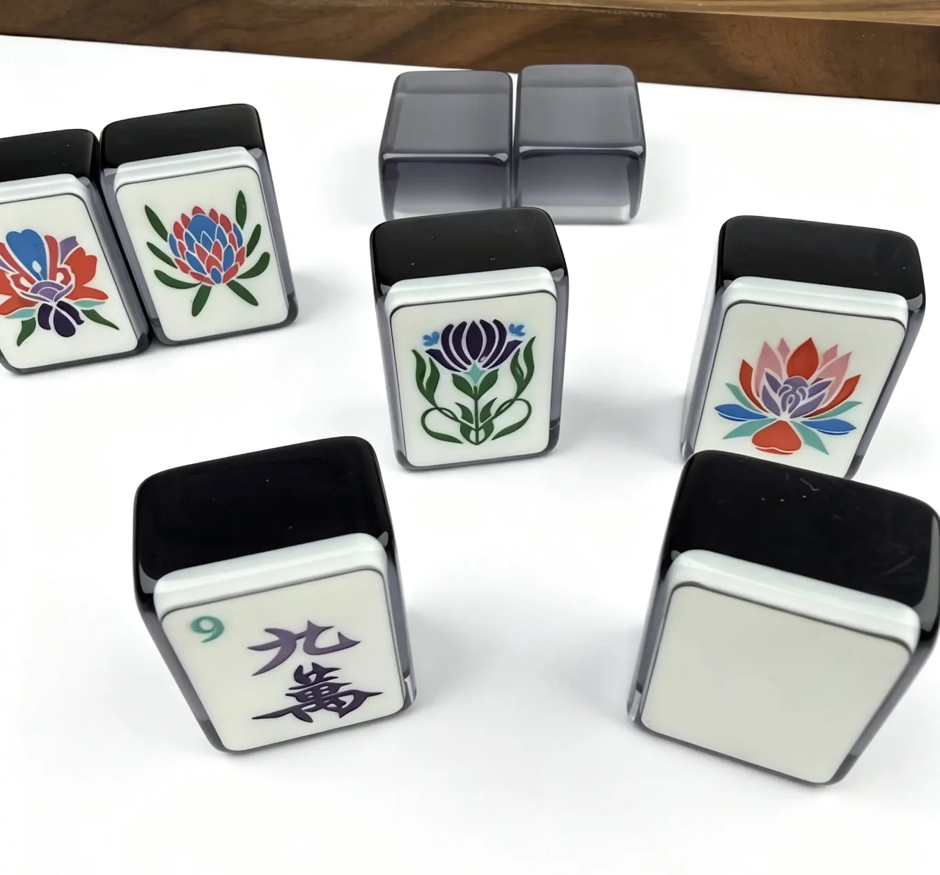 Factory Original Luxury Inlaid Acrylic American Mahjong Set 160Pcs Wear-resistant Ideal Christmas Gift for Family Collection