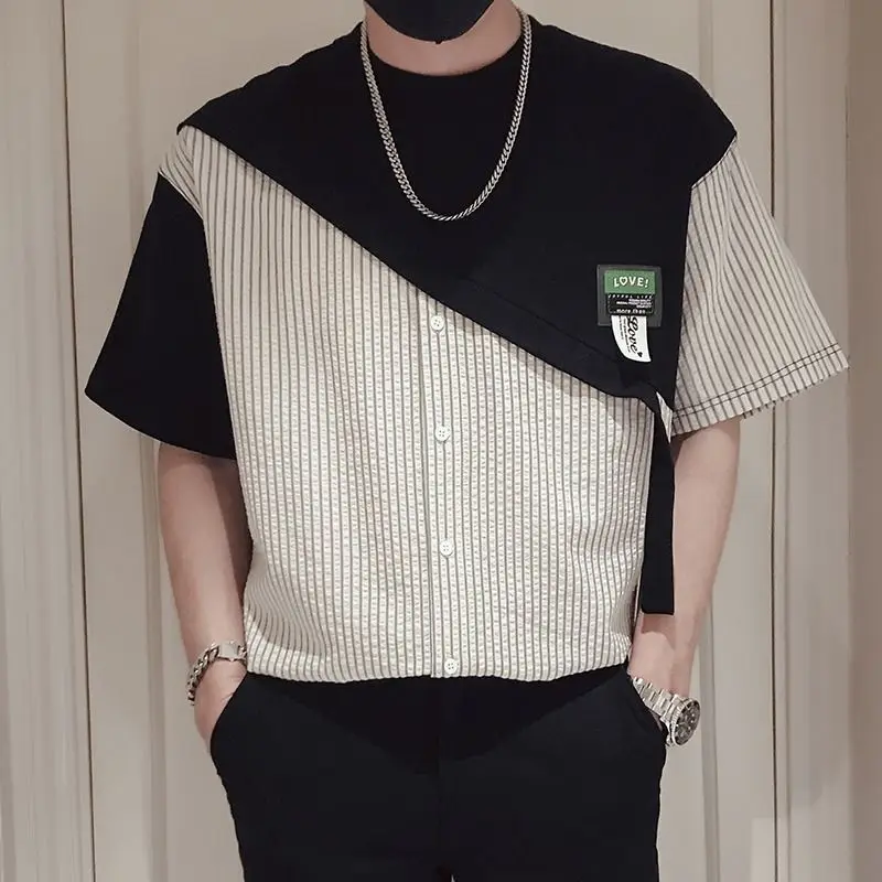 T-shirt rayé à manches courtes pour hommes, faux 2 pièces, vêtements polyvalents, épissé, nouveau style, marque tendance, médicaments Y2K, été 2024