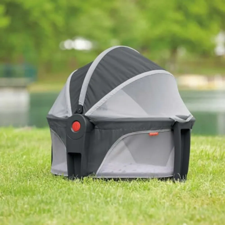 سرير محمول على TheGo Baby Dome مساحة لعب للسفر مع مظلة ألعاب لحديثي الولادة التنموية للنوم الآمن والترفيه