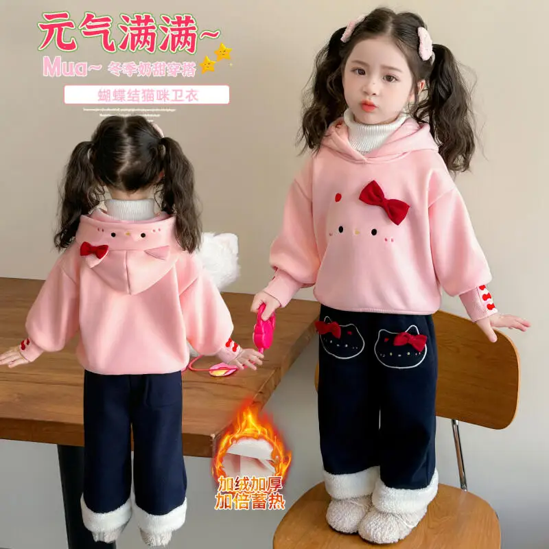 

Толстовка с капюшоном для девочек, утепленная теплая толстовка Kawaii, осень-зима 2023, новая детская модная спортивная одежда с героями мультфильмов, милый комфортный комплект из 2 предметов