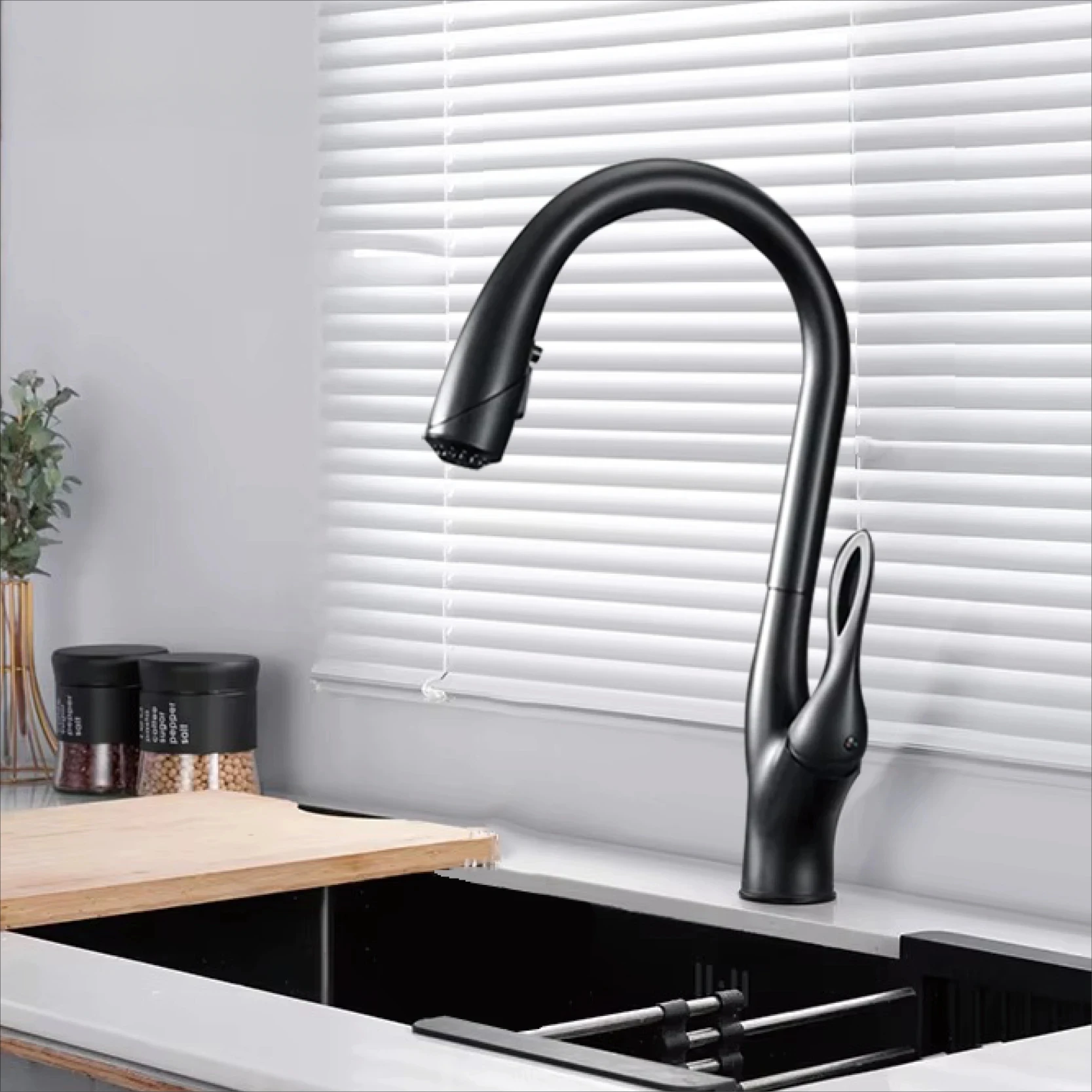 

Modern luxury black brass kitchen faucet with pull-out design, single handle for hot and cold water, 3-function sink faucet