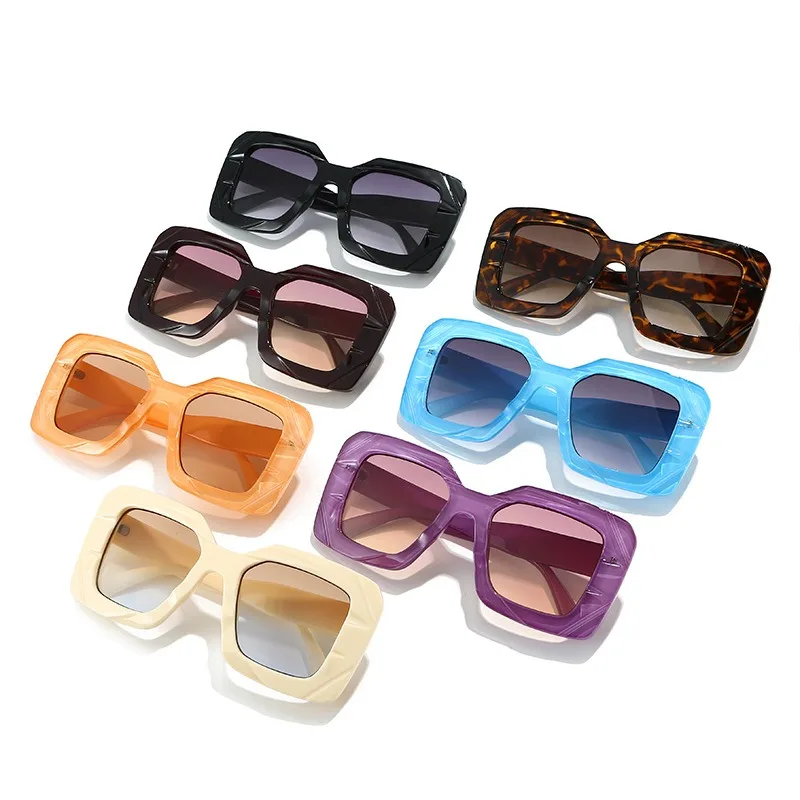 Retro Sunglasses - Vintage UV380 Protection Shades for Men & Women Trendy & Classic Design Sun Glasses