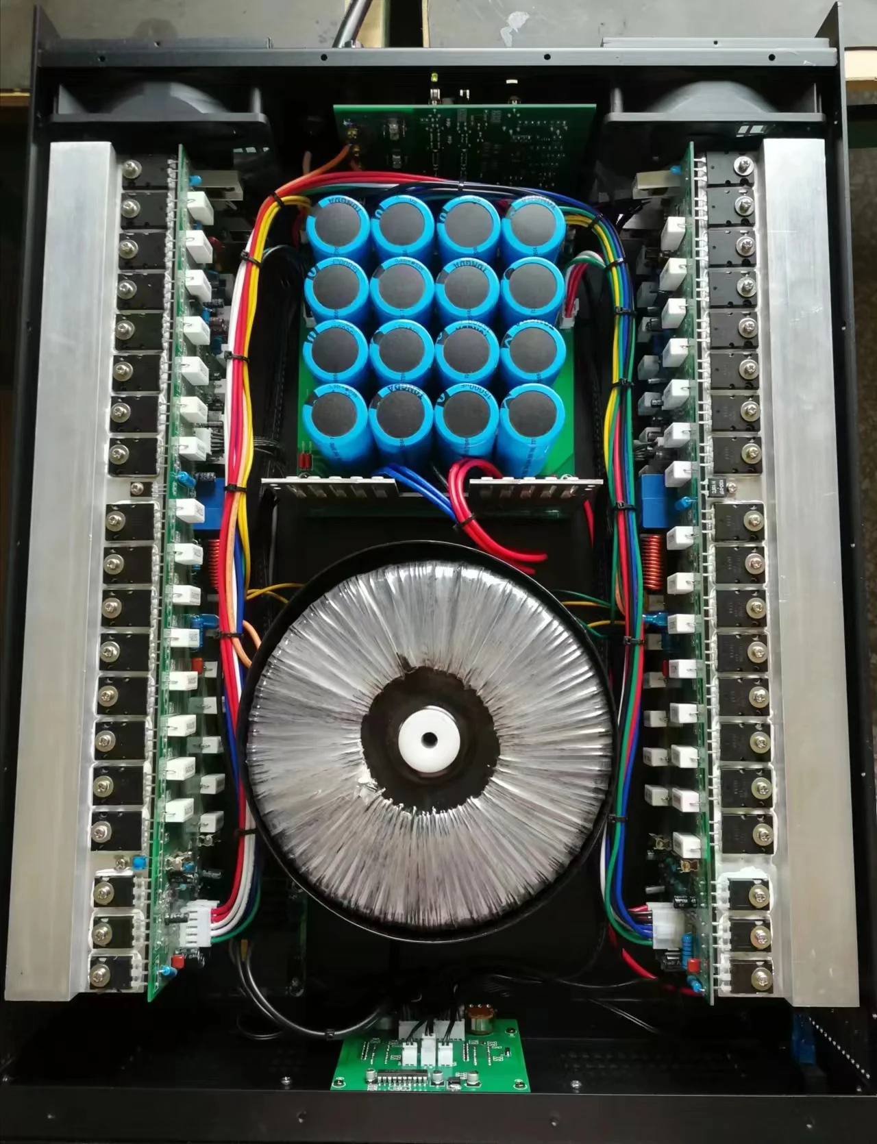 1500W Professional  Amplifier Subwoofer Amplifier for Outdoor Stage Entertainment Performance