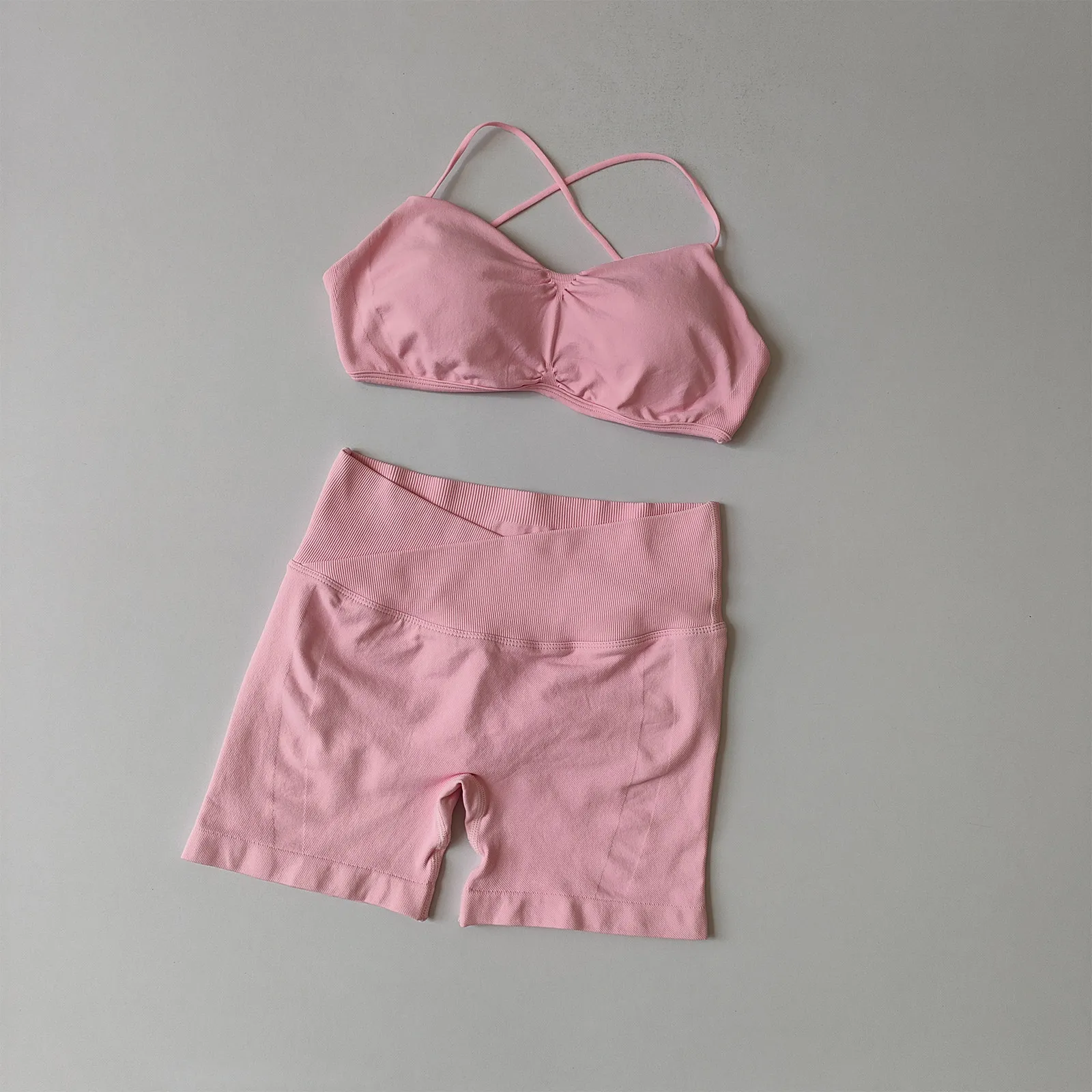 Sommerliches Nahtloses Sportset für Damen: Fitness-Yoga-Anzug mit Po-Lifting-Effekt, Hochgeschnittene Shorts, Pilates-BHs und Unterwäsche-Kombination – Detail 5