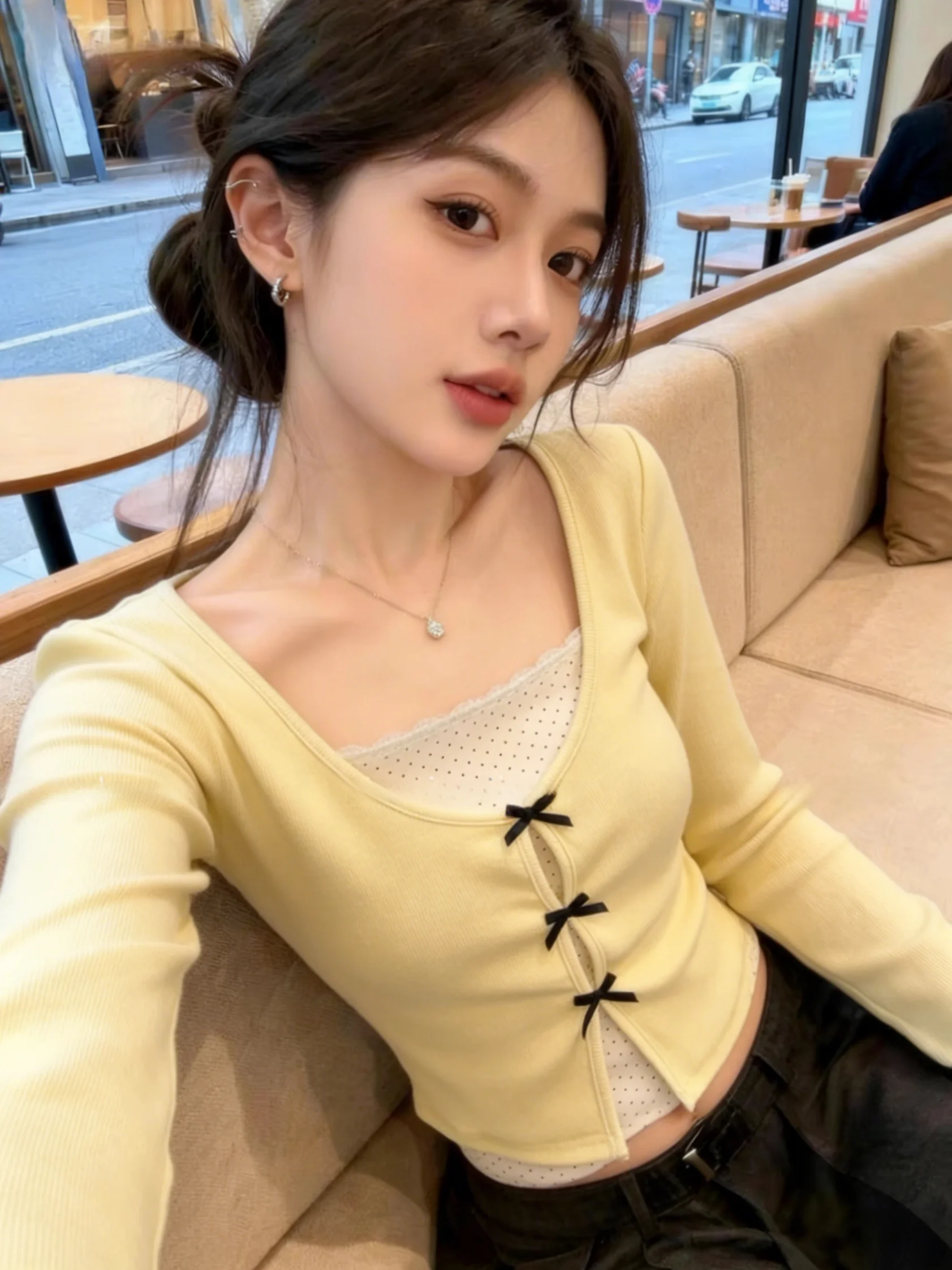

Elegant Short Sleeve Long T-Shirt Women's Early Spring New Style Gentle Wind Knot Hollow out Design Fashionable Sil...