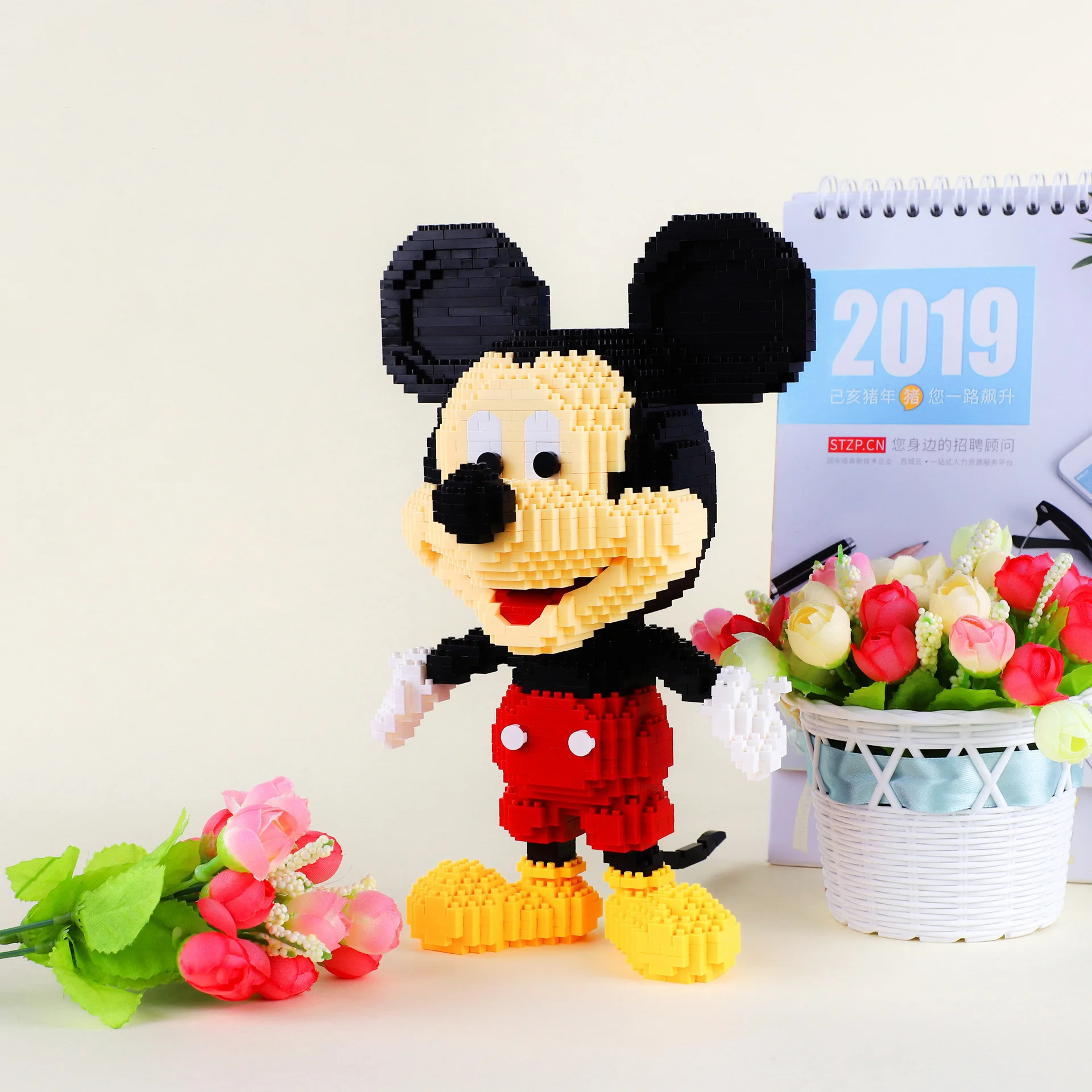 Mickey Mouse Micro Building Blocks Disney Anime Diamond Minnie Donald Duck Mini Bricks Figure Toys For Birthday Gift