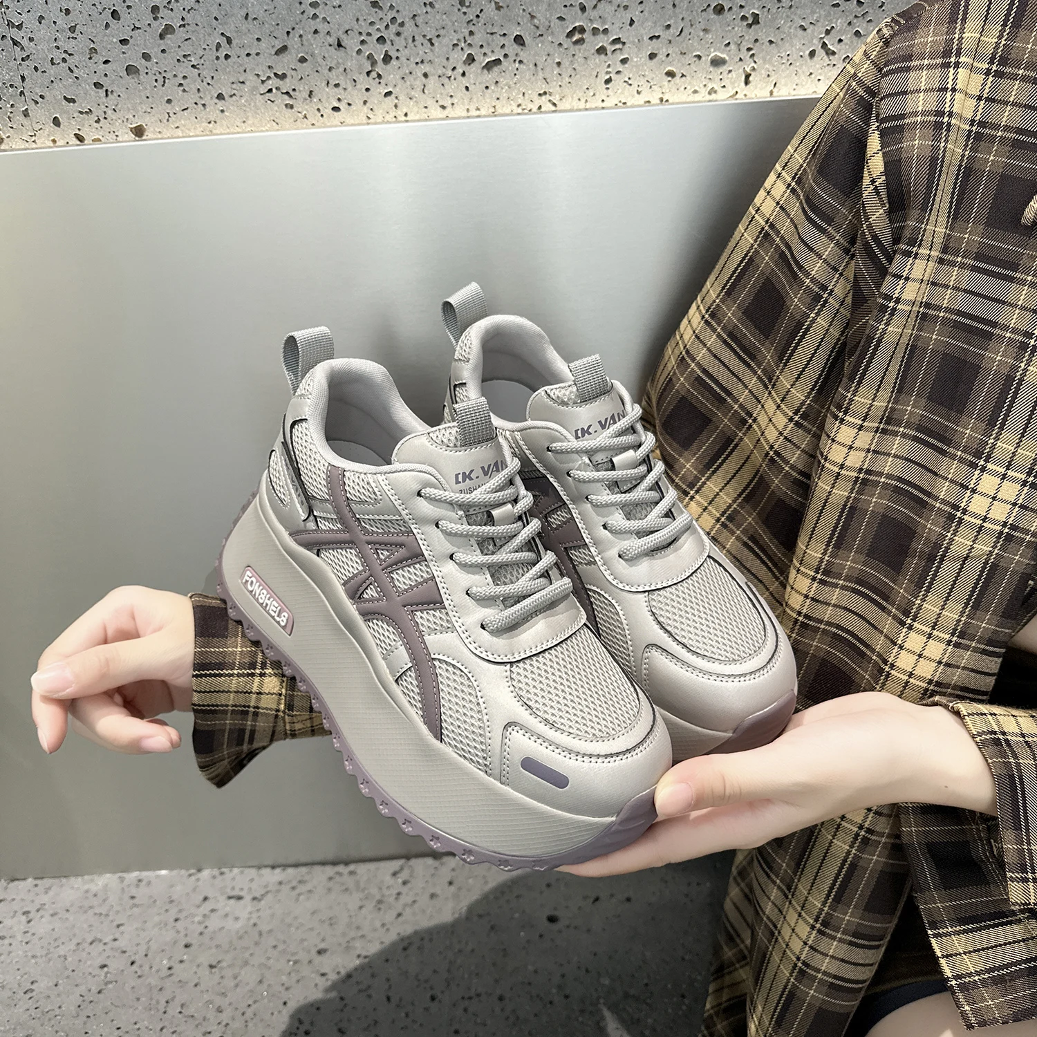 

2026 женские кроссовки на плоской подошве, классические спортивные кроссовки на шнуровке для скейтборда, прогулочные белые кроссовки для бега, студенческая спортивная обувь