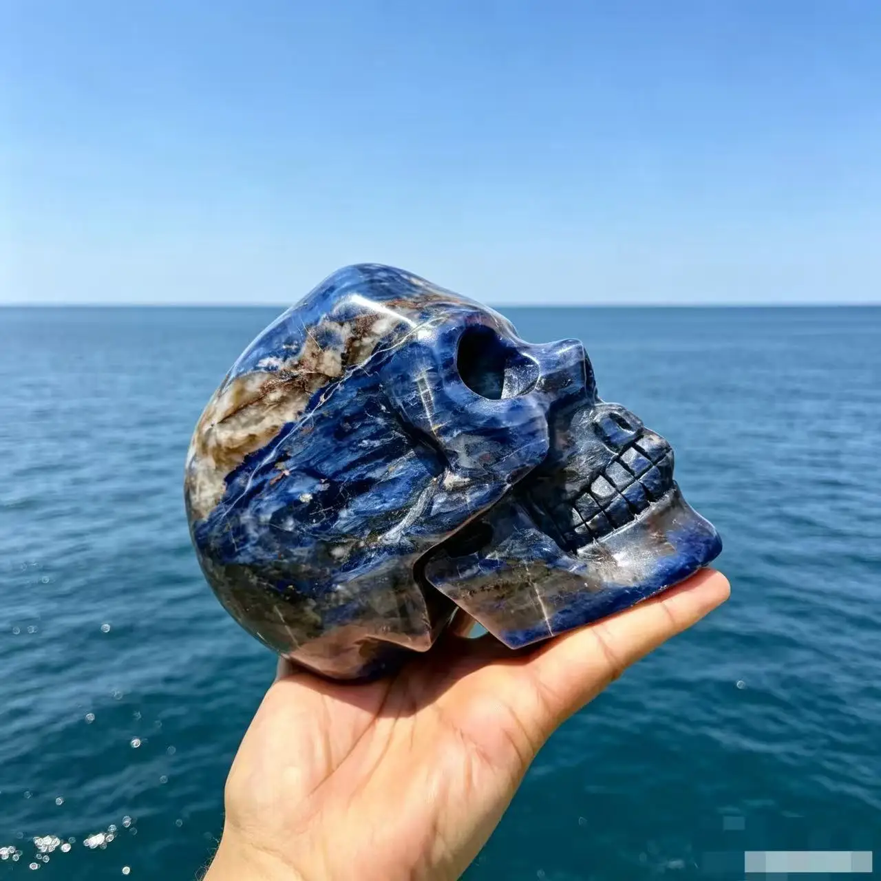 Natural Kyanite Crystal Quartz Skull, Hand-Carved, Energy Gemstone, Reiki Healing, Home And Office Decoration, Demagnetization,