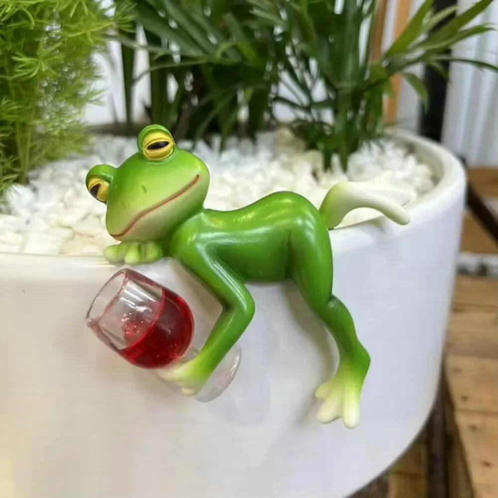 

Funny Drinking Frog Resin Cute Statue Hanging Flower Pot Edge Frog Miniature Decorative Ornaments Fish Tank DIY Craft Decor