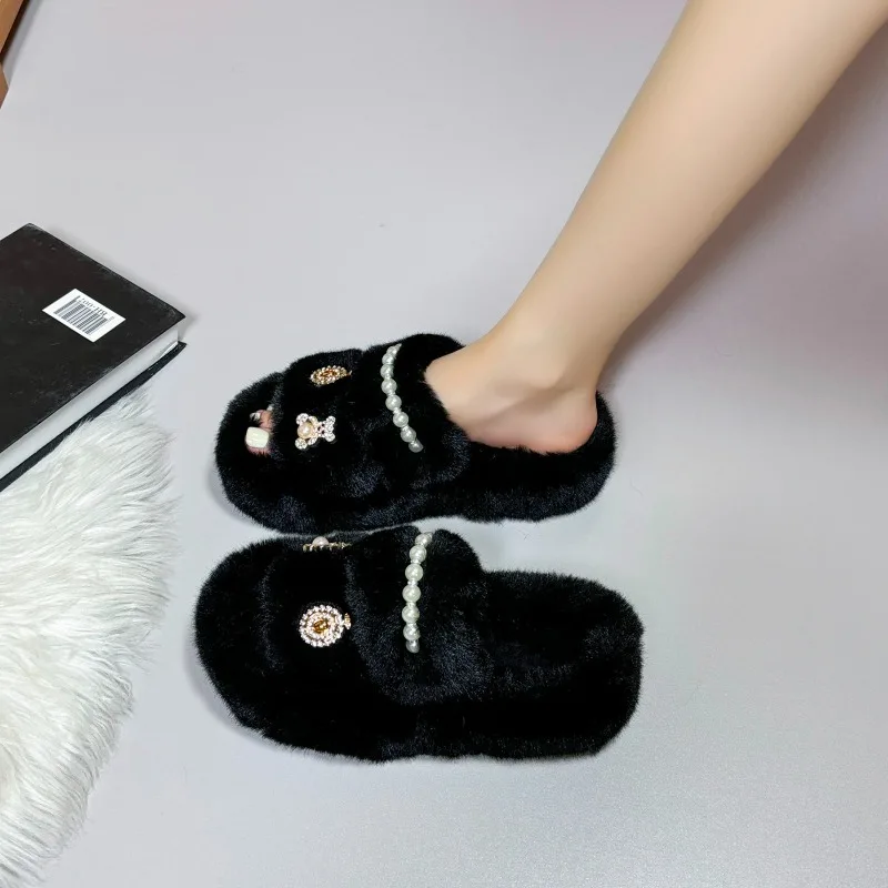 Senior sense fluffy slippers women wear 2024 autumn new fashion pearl thick sole increase indoor flip-flops