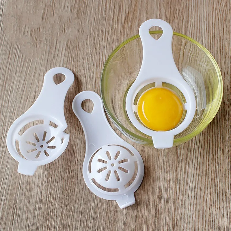 Separador de yema de huevo para el hogar, herramienta práctica de plástico blanco para hornear, accesorios de cocina, 1 unidad