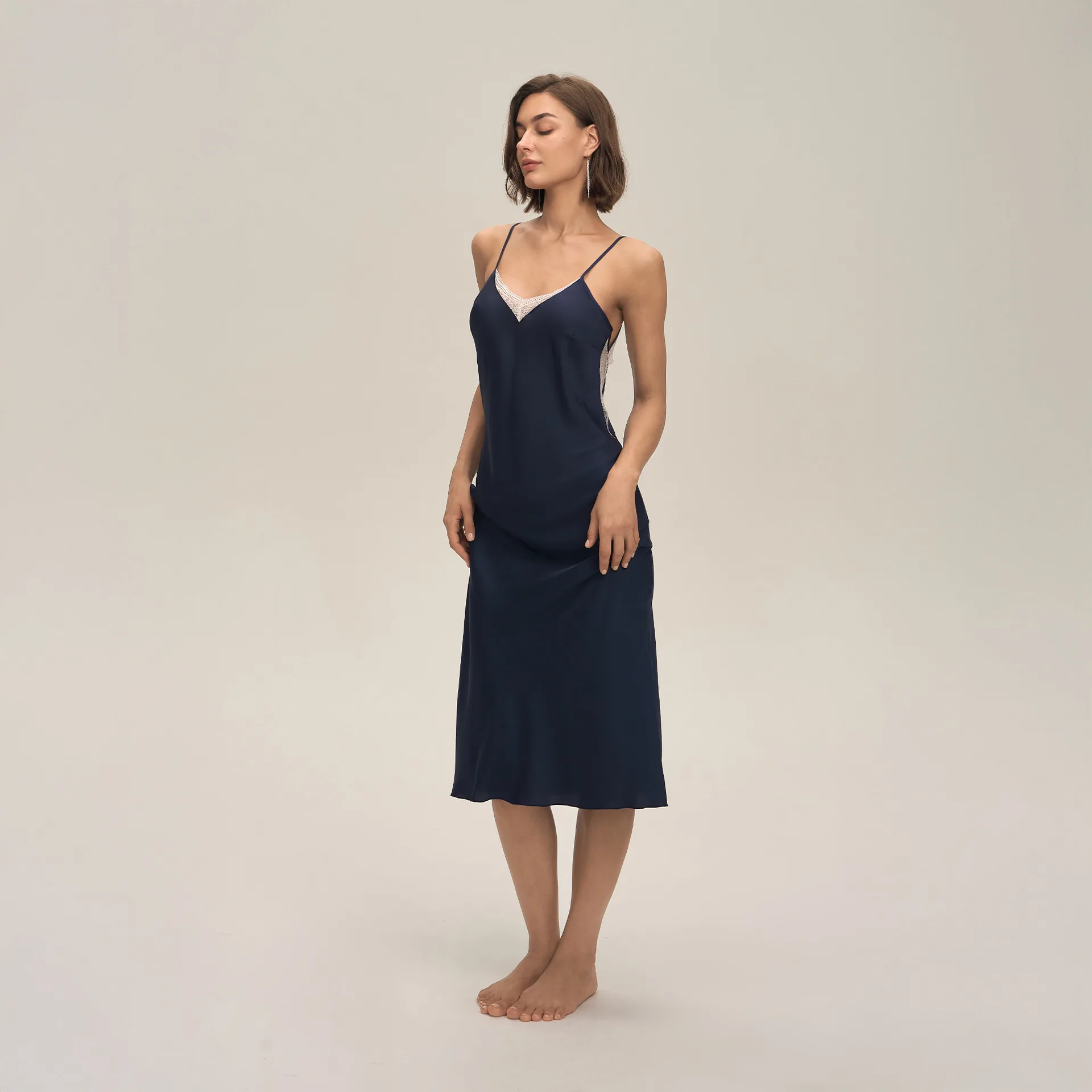 

Elegant Female Long Nightgown Sleepwear Sexy Lace Backless Nightdress Silk Satin Homewear Nighty