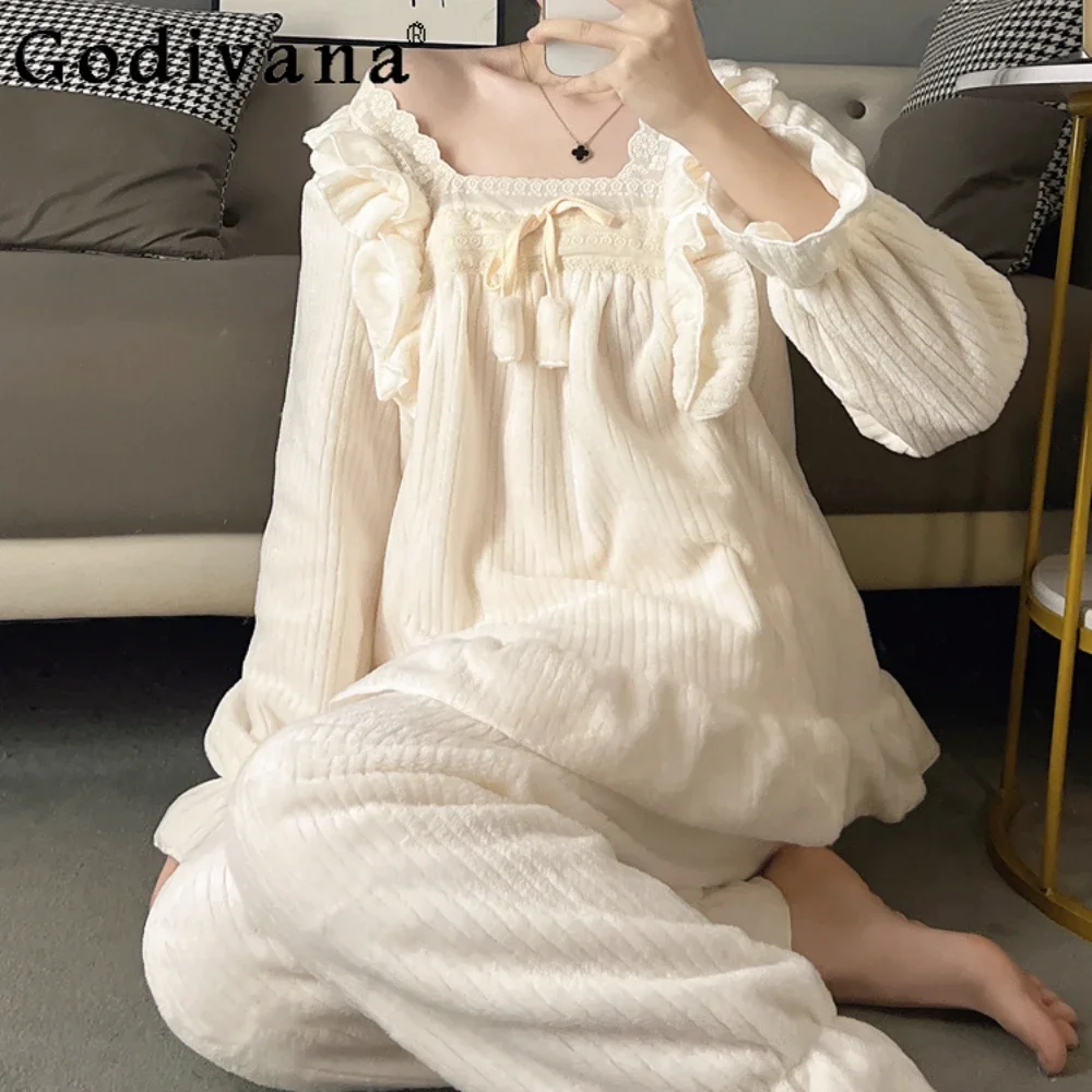 Women's Sleepwear Coral Fleece Pajamas Women's Autumn Winter Nightdress Fleece Thickened Lace Court Style Two-piece Set