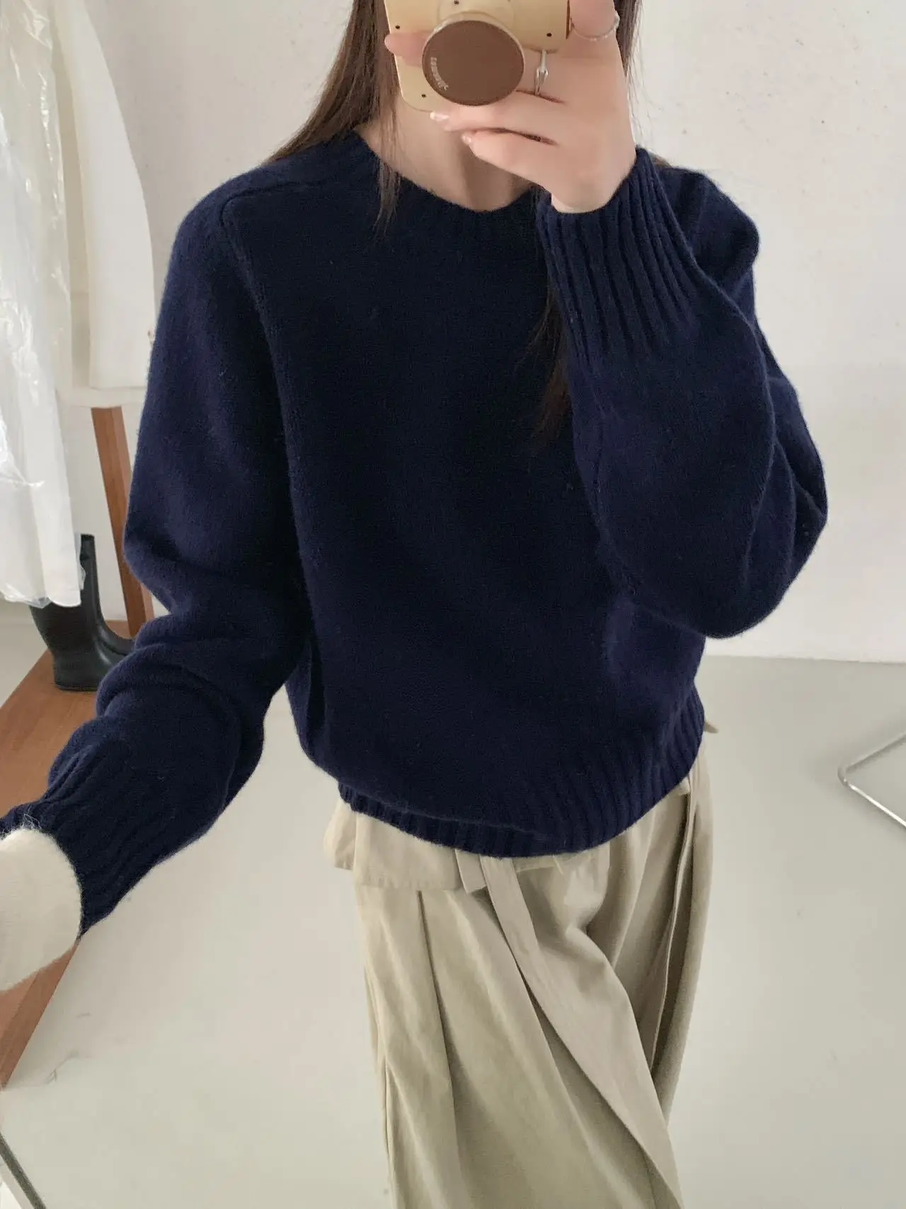 순모 스웨터, 한국 미니멀리스트 피치 네크라인, 솔리드 컬러, 클린 에디션, 울 니트 스웨터