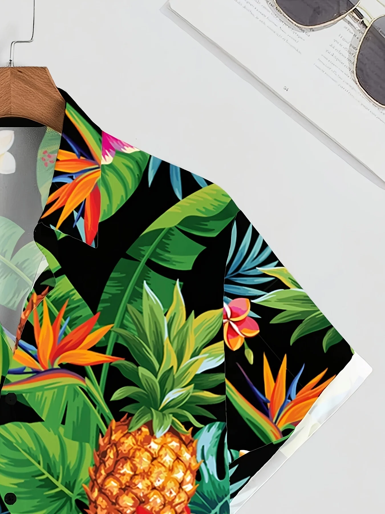 

Men'S Print Casual Beach Festival Shirt | Non-Stretch Fabric, Lapel Collar,Button Details,Regular Fit, Perfect For Summer