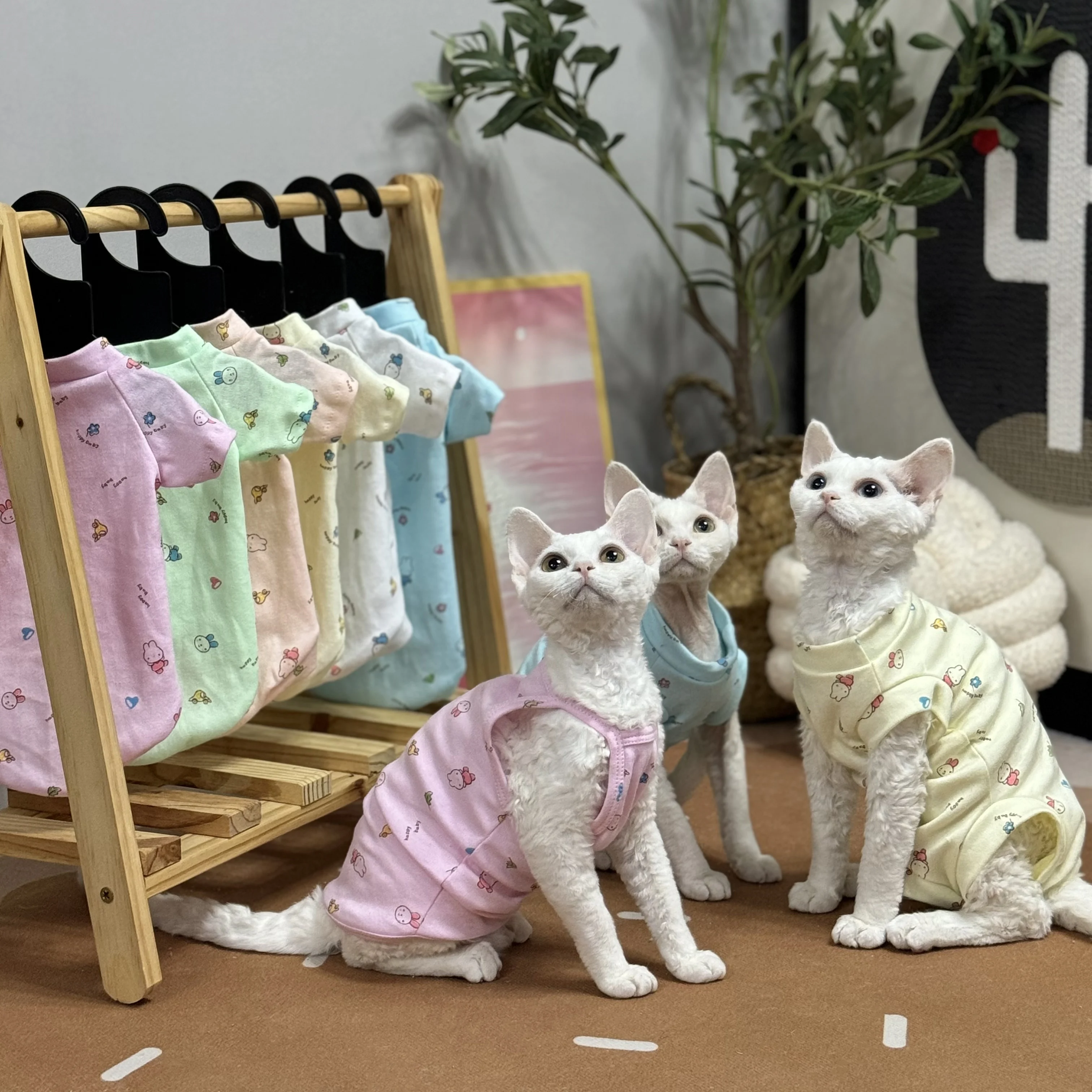 Cute Sphynx Cat Shirt Vest for Cats Gotas Summer Breathable Pet Clothes Clohting Katten Kedi Mascotas Costume Cat Suit Devon Rex