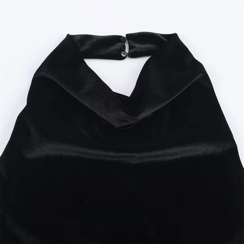 فستان نسائي شتاء 2025 جديد أسود بدون أكمام ورقبة رسن بدون ظهر مخملي فستان متوسط الطول أنيق على الطراز الاجتماعي