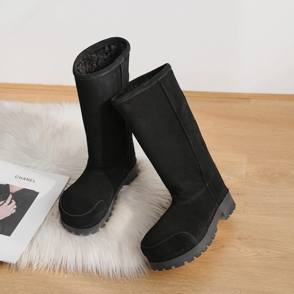 

Autumn and winter velvet solid color mid high top snow boots with big toe and thick sole, fashionable winter